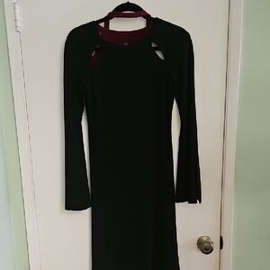 Laundry By Shelli Segal Black Sheath Dress with Bell Sleeves Size Small.